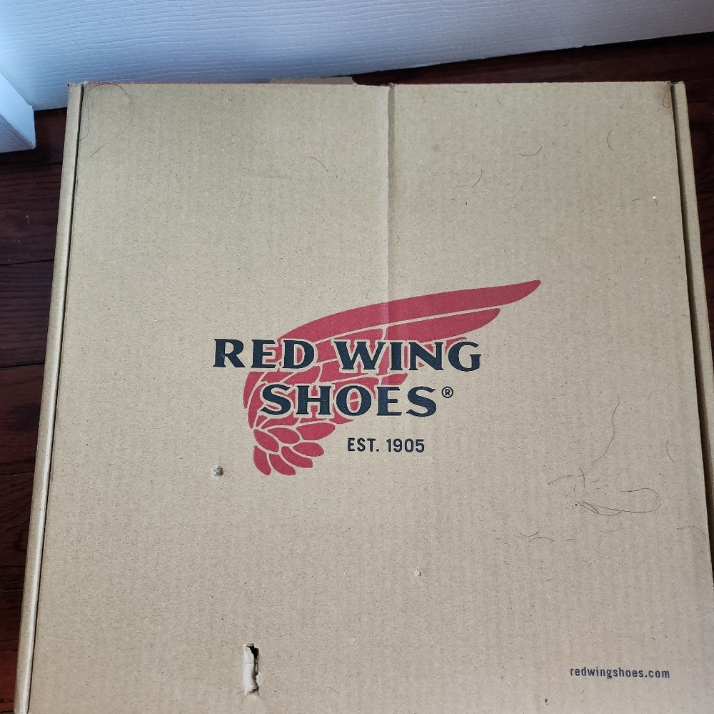 Redwing steel toe lugger boot